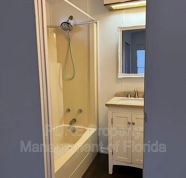 600 NE 63rd Ct — Photo 17