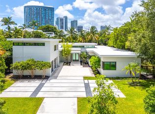 450 Sabal Palm Rd, Miami, FL 33137