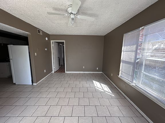 4th image of 312 Vieux Orleans Cir #B