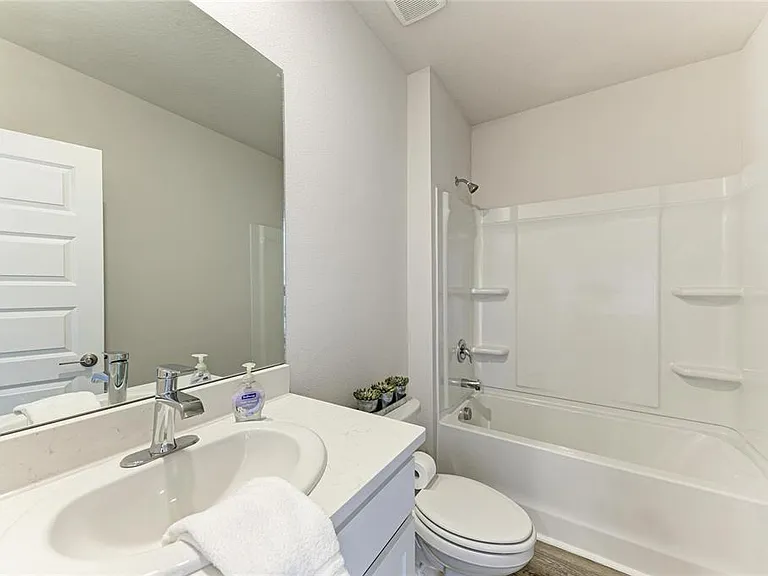 18143 Wheathouse Pl — Photo 35