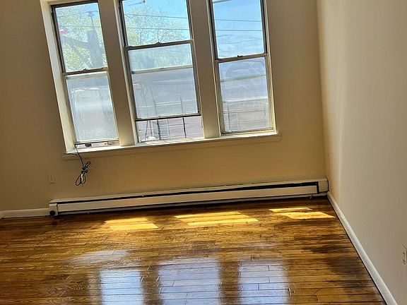 4th image of 192 Clinton Ave APT 3G
