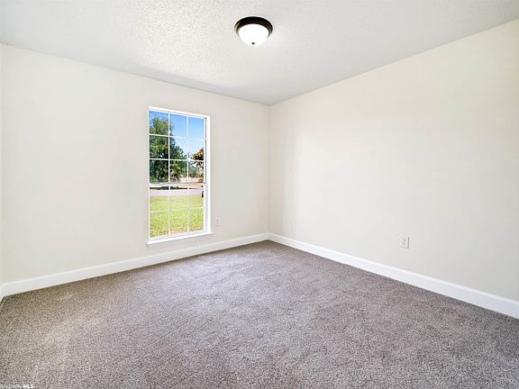 4th image of 18990 Dalewood Cir