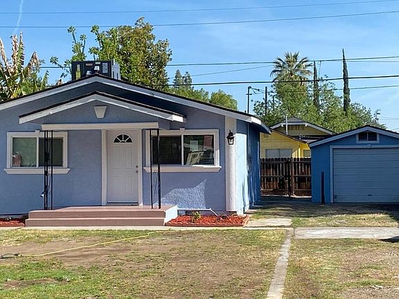 3rd image of 1407 E Fountain Way
