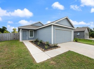 204 Houston Ave, Angleton, TX 77515