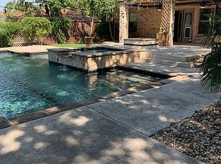 8 Colonial Ct, Trophy Club, TX 76262