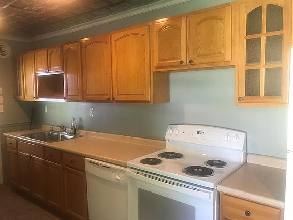 4th image of 2739 Sunrise Ave