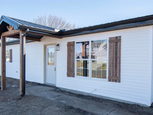 301 Wright St, Ligonier, IN 46767