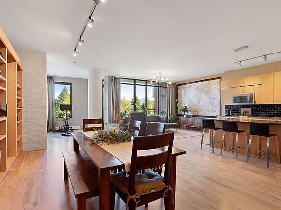 5th image of 215 10th Ave S Unit 306