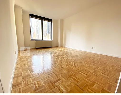 Rented by Urbana Properties | media 21