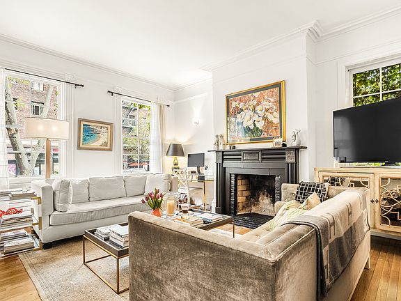 3rd image of 473 Hudson St #1