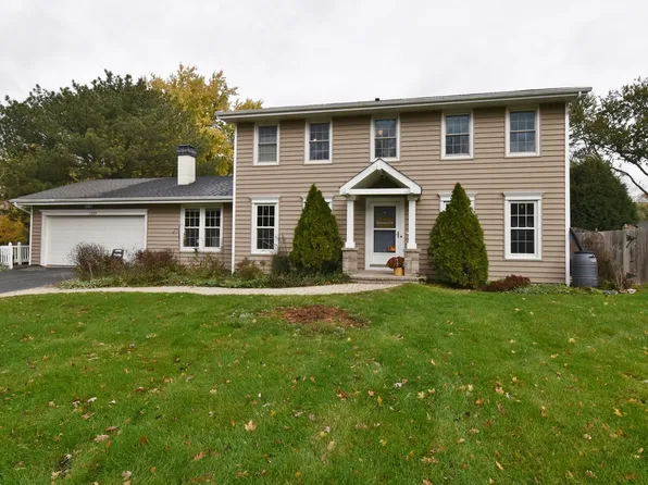1223 Violet Ln, Batavia, IL 60510