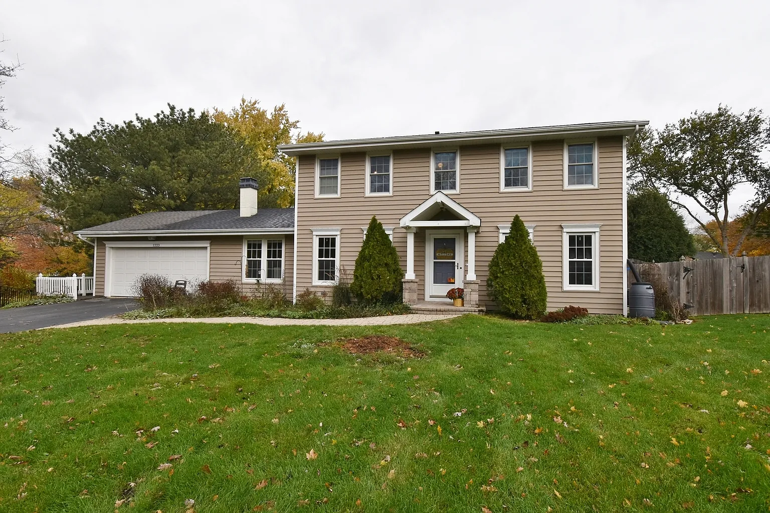 1223 Violet Ln photo 1