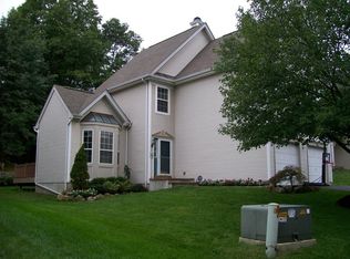 56 Plantation Rd, Whitehouse Station, NJ 08889