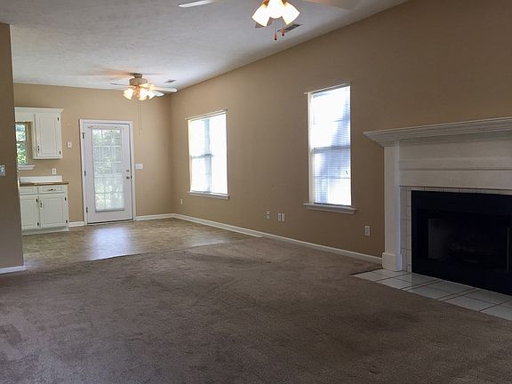 3rd image of 173 Shelby Dr