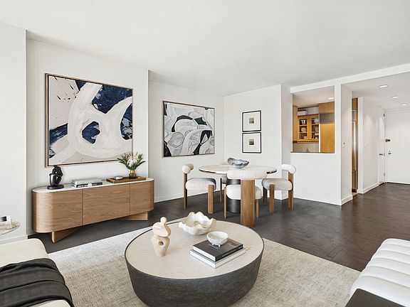 3rd image of 160 W 66th St APT 24A