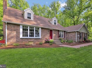 10 Pebblebrook Ln, Mohnton, PA 19540