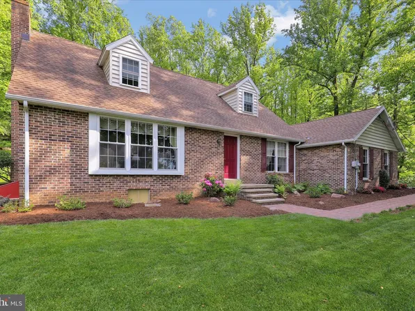 10 Pebblebrook Ln, Mohnton, PA 19540