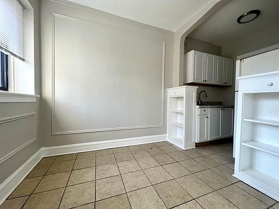 5th image of 6912 N Ashland Blvd APT 201