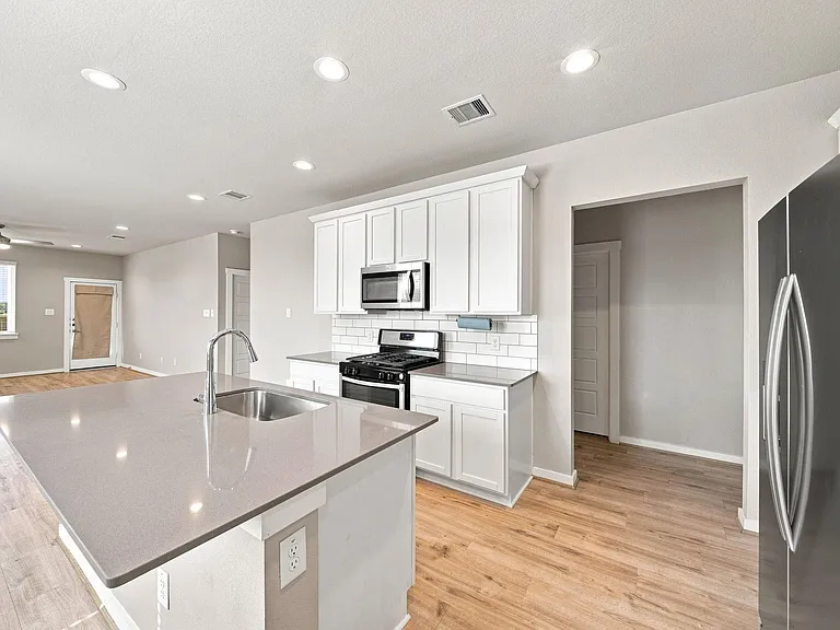 2807 Chancery Summit Ct — Photo 10