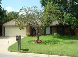 7453 Timberhill Dr, North Richland Hills, TX 76182