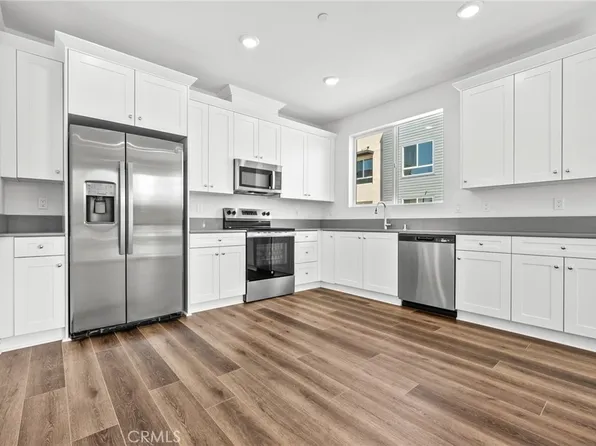 9421 1/2 N Sepulveda Blvd #2, North Hills, CA 91343