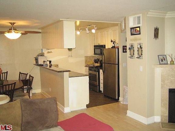 2nd image of 7045 Woodley Ave Unit 105