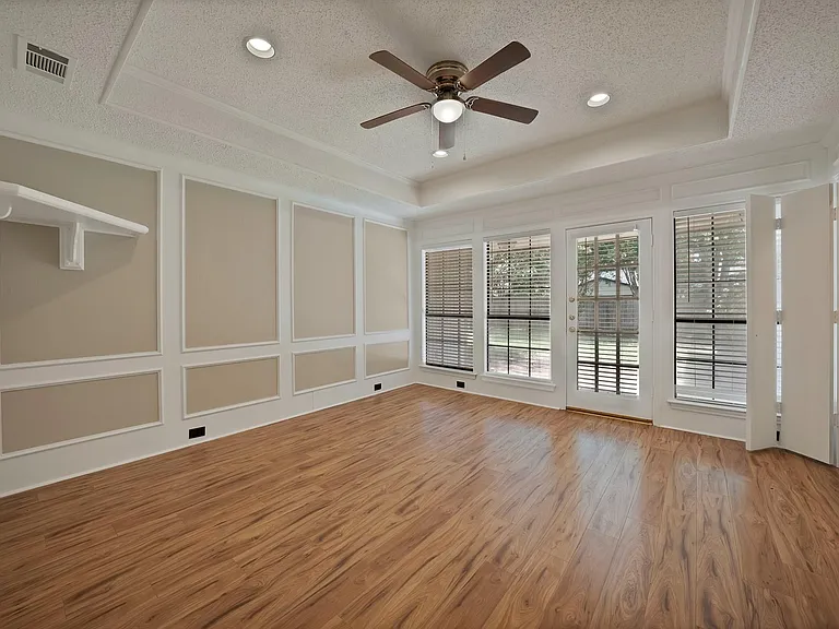 4316 Hartford Dr — Photo 28
