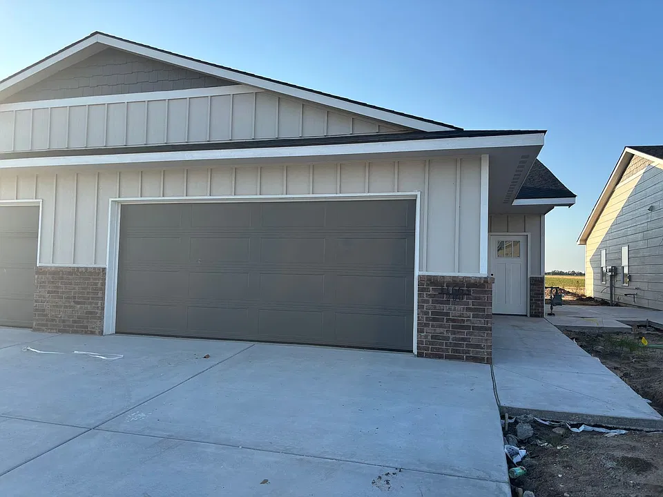 11663 W Wildwood Cir #100/200