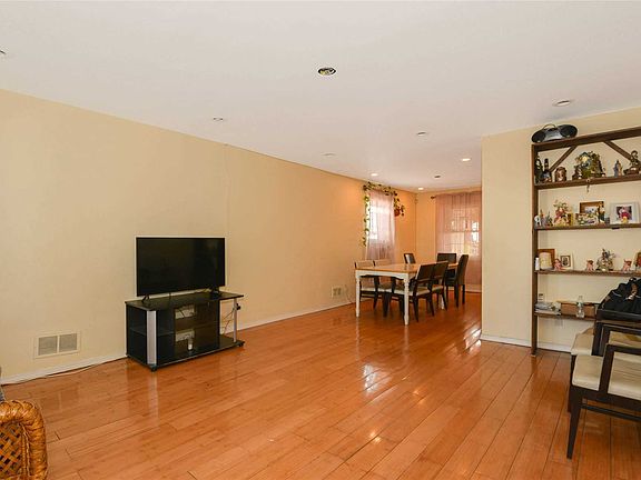 5th image of 2356 101st St