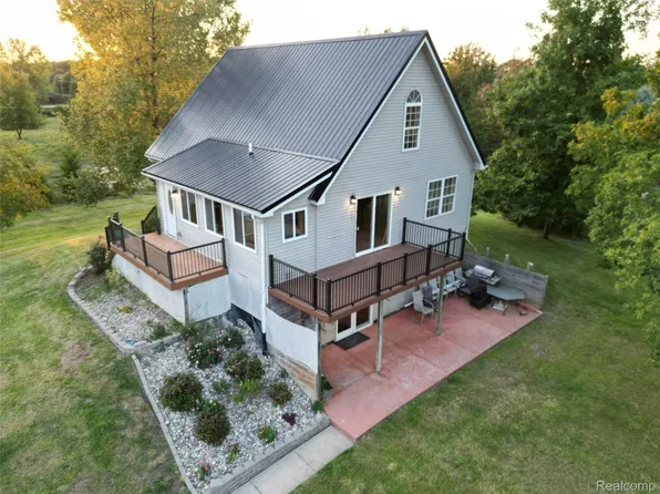 9825 Sheridan Rd, Millington, MI 48746