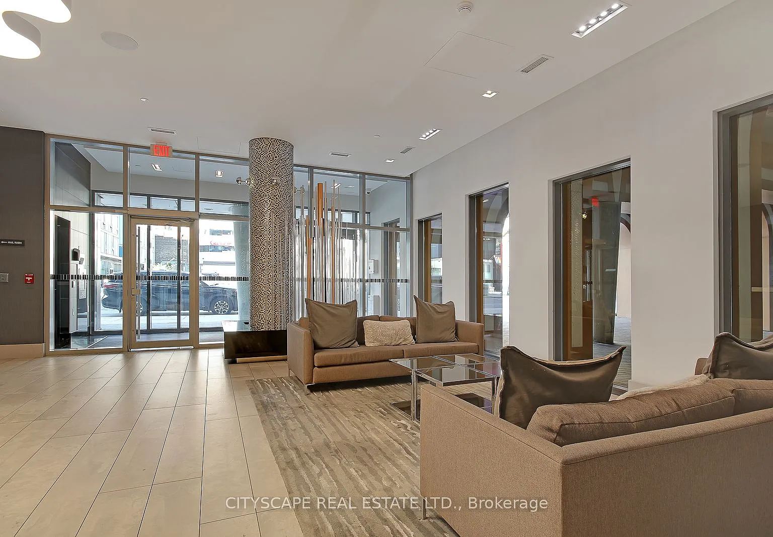 Musee Condominiums — Photo 3