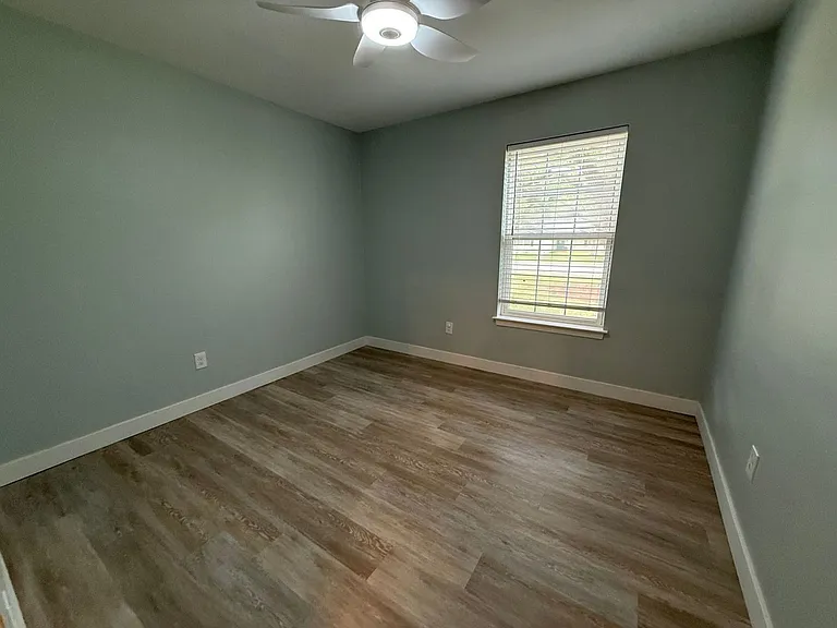 420 Dolphin St — Photo 24