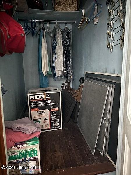 5th image of 38 W Erie Street