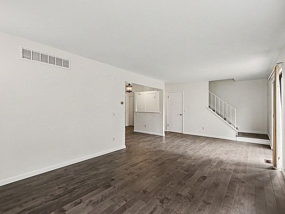 5th image of 23227 Middlebelt Rd
