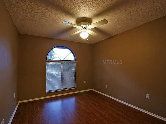 4th image of 5502 Salem Square Dr S