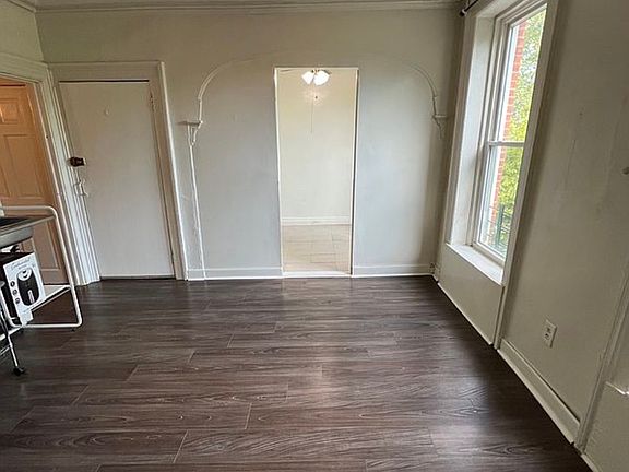 5th image of 735 Hancock St APT 3