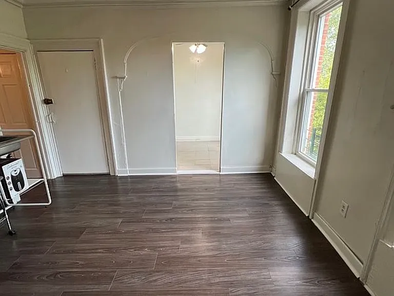 735 Hancock St #3 — Photo 5