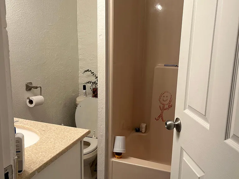 705 Ivy St #1 — Photo 6