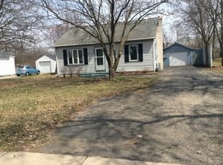 2521 Badger Ln, Madison, WI 53713