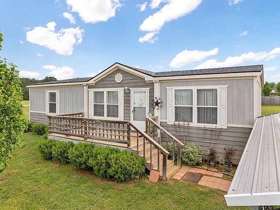 2nd image of 127 Red Bud Cir