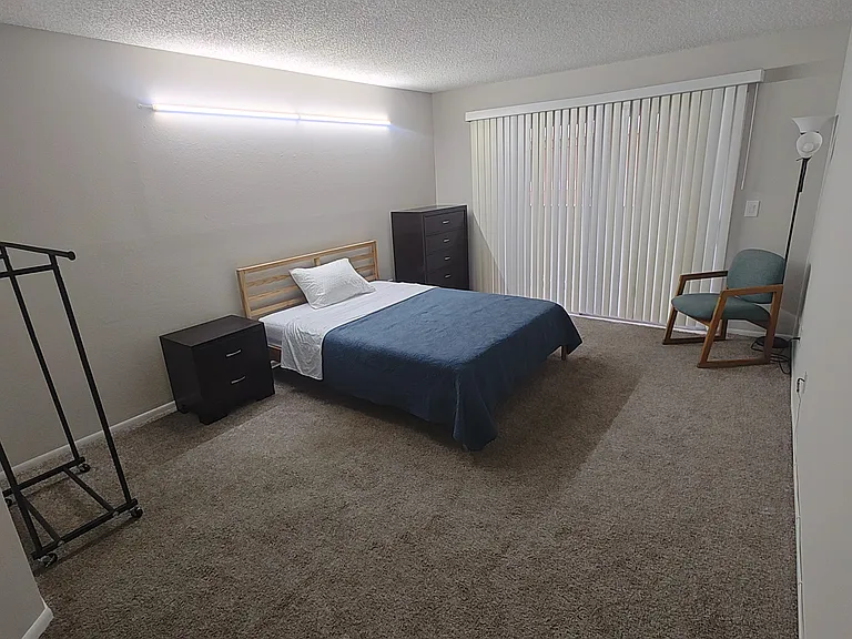 646 Kenwick Cir — Photo 1