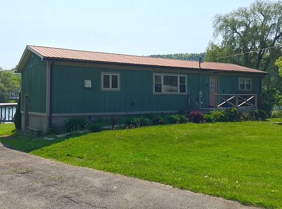 3rd image of 43 Outlet Dr