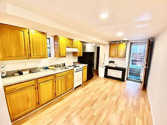 5th image of 266 9th St #1A