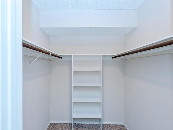 3rd image of 6228 Fulton Ave APT 203