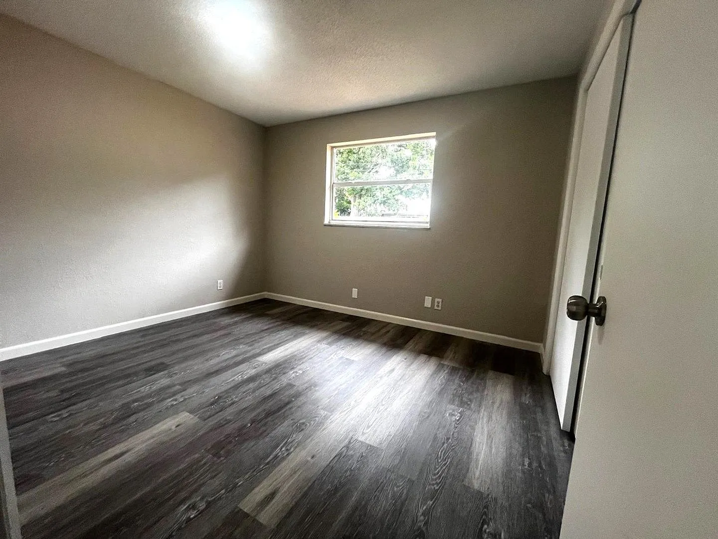 Charming 3-Bedroom Home with Spacious Layout & Attached Garage in the Heart of Daytona Beach — Photo 4