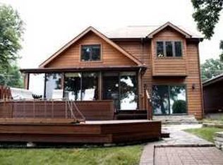 28 S Pistakee Lake Rd, Fox Lake, IL 60020