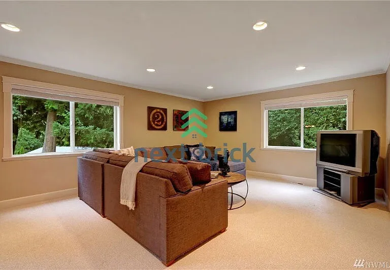 22310 SE 18th Ct — Photo 14