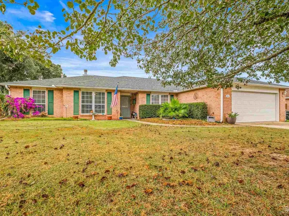 3044 Red Fern Rd, Cantonment, FL 32533