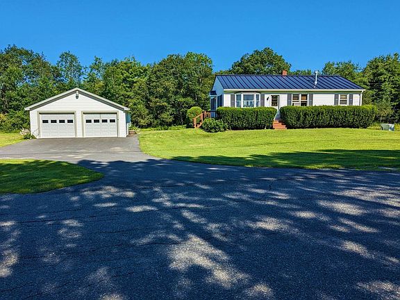 3rd image of 548 N Pond Rd