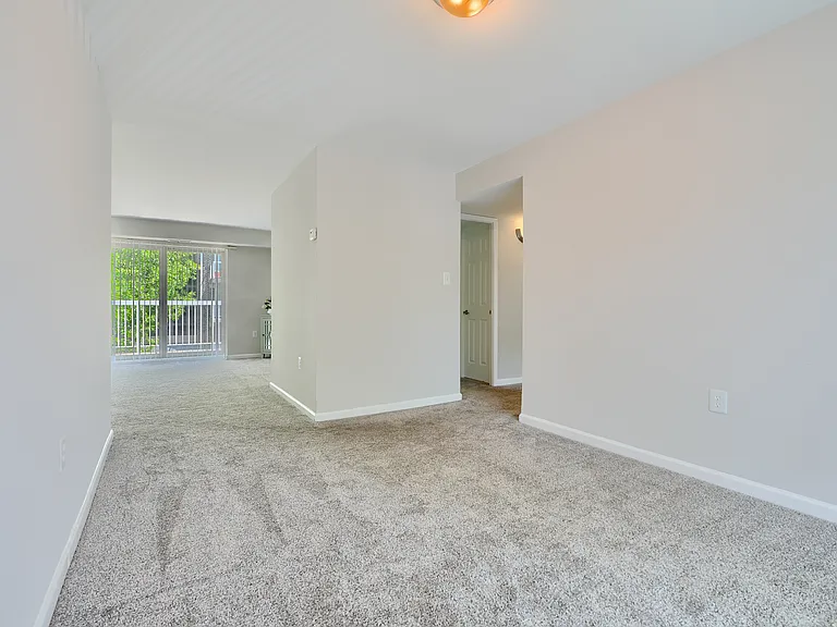Westchester West Apartments — Photo 46
